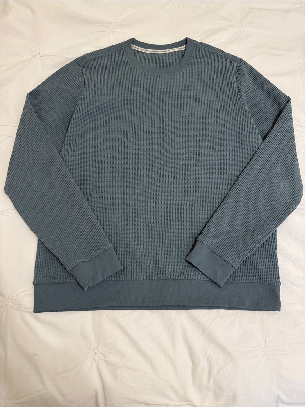 Vuori Men's Slate Blue Waffle-Knit Crewneck Sweater
